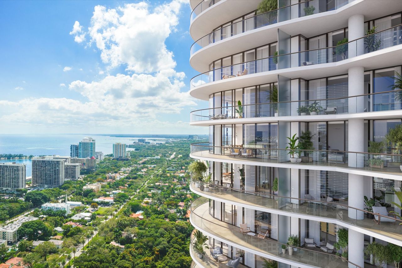 Cipriani Residences Miami, the tower above Simpson Park and Coconut Grove