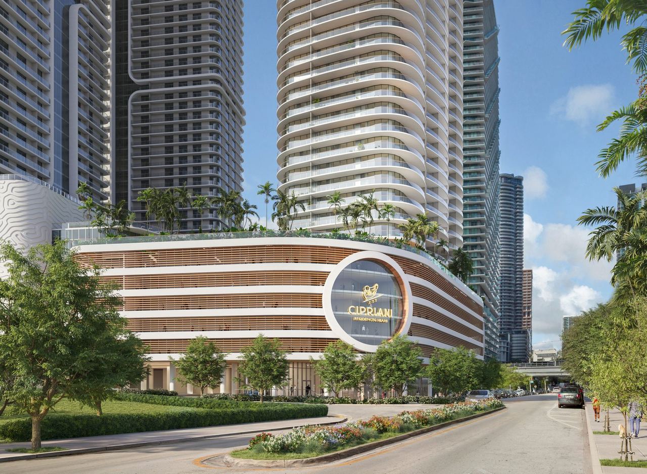 Cipriani Residences Miami, the podium and arrival at street level